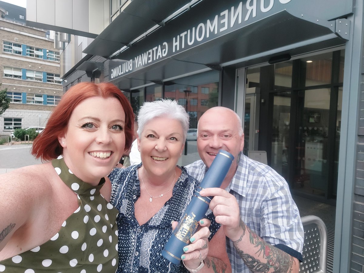 91Laura_Lock's tweet photo. I was honoured this week to receive the @PhiMuChapter award for leadership at the @hss_bu prize giving ceremony. Reflecting since then, I have been overwhelmed by love and support from people. It's almost hard to take because I am just little old me #buproud #adultnurse https://t.co/VlOzbHb5ax