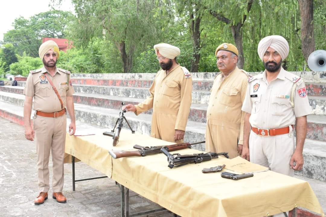 RupnagarPolice's tweet image. Today SSP  Rupnagar inspected the general parade at Police Lines Rupnagar and also inspected the weapons.  Apart from this, mock riot control drill was also conducted.
#GeneralParade