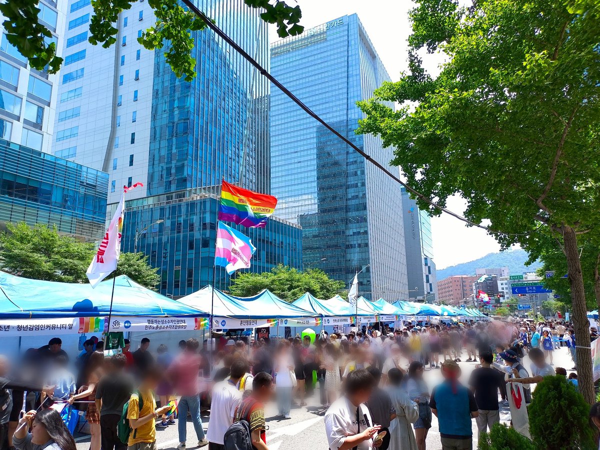 LIVE AT SEOUL PRIDE: Welcome to South Korea’s largest annual pride festival that has kicked off a few hours ago in Euljiro - different from the original spot that was hijacked by a conservative Christian group and a decision backed by the city government.