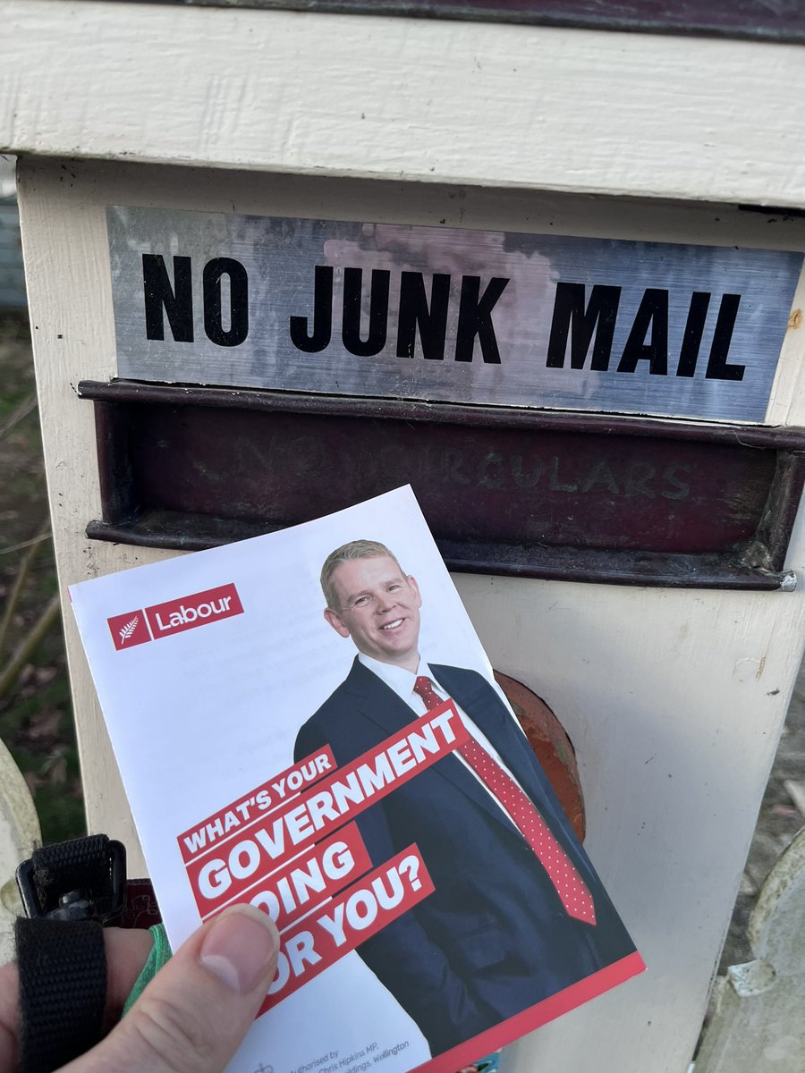 Dear @nzlabour your fundamental lack of respect for myself & my family as well as our values & wishes is what is so very wrong with your party and current government regime. This is the 2nd drop this week. Please stop putting your junk in my mailbox #SaveTheTrees #StopWaste