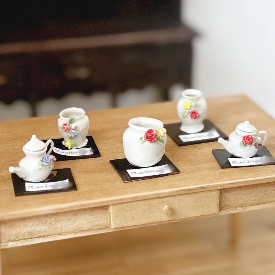 リングノート ドールハウス 金属製のテーブとお茶セット インテリア