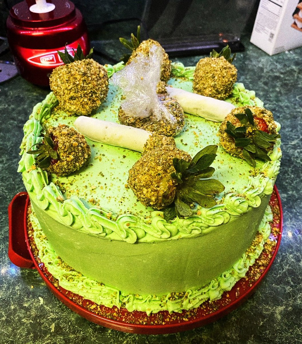 Jermstew_'s tweet photo. Homie made a birthday cake for our other homie's birthday party at a different homie's house https://t.co/SWDCwFAAhf