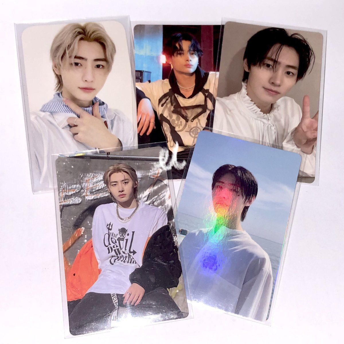 S1MJYUN's tweet photo. ⍟ arrived today ! #simlately
sent shipping notice to claimers already. pls check ur dms as i will send them out tomorrow na : ) https://t.co/6OJ5L57oS9