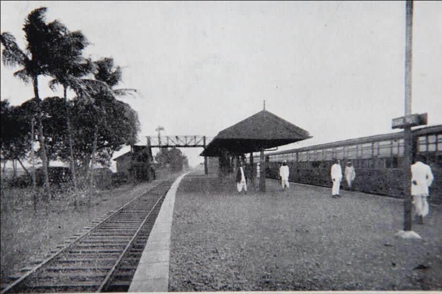 Khar Railway Stn opened on July 1, 1924.  Completes 99 yrs today. #indianrailways #MumbaiLocal #railwayheritage