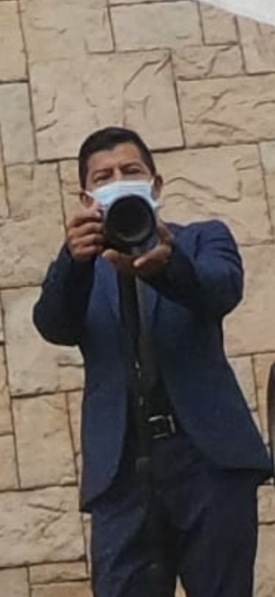 HectorV20527501's tweet photo. DANNY MARMOL …EL SALVADOREÑO QUE TRABAJA PARA BEREA.. EL QUE NO NOS QUITABA LA CÁMARA DE ENCIMA EL DÍA DE LA PROTESTA EN EL ESTE DE LOS ÁNGELES.. EN EL TEMPLO DE LA LUZ DEL MUNDO DÓNDE EL DEPREDADOR SEXUAL NAASON JOAQUÍN GARCÍA ABUSÓ DE MUCHOS NIÑOS Y NIÑAS❗️CUANTO LE PAGARÍAN? https://t.co/b0dF0InI0x