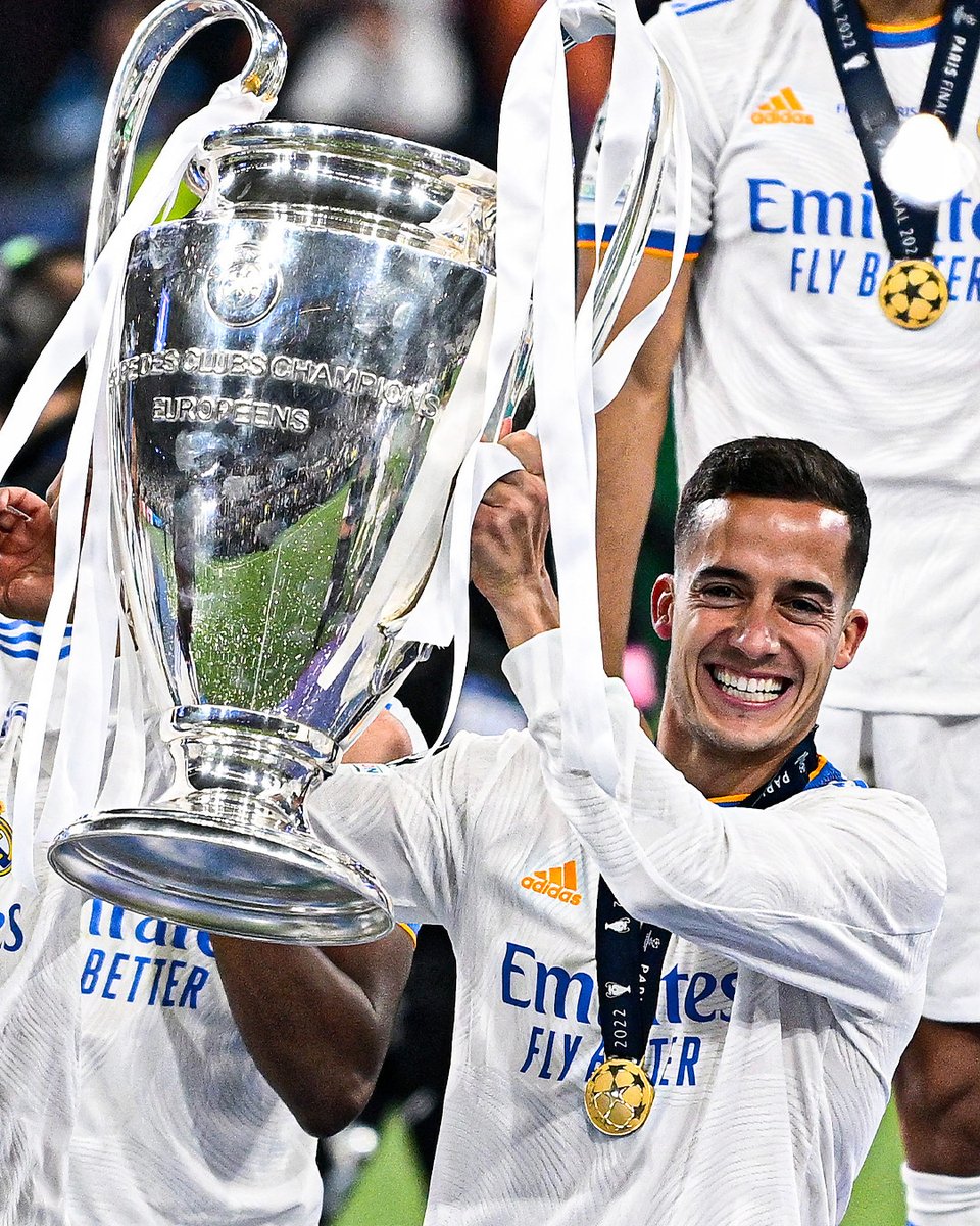 realmadriden's tweet photo. 🎁🎈 HAPPY BIRTHDAY to @Lucasvazquez91, who turns 3⃣2⃣ today! 🎁 https://t.co/HwmGoYsdTO