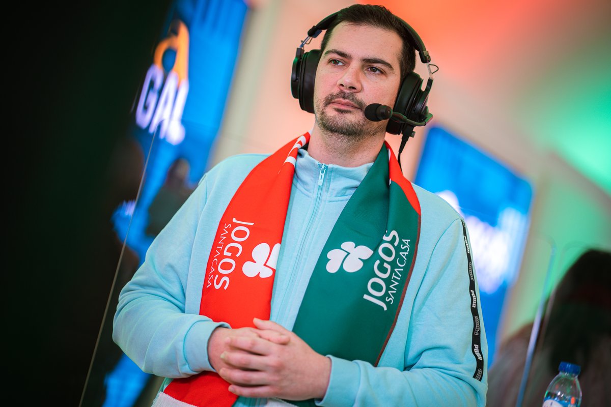 FPFeSPORTS's tweet photo. .@AndreMuchagata, é sempre um prazer 🤝 https://t.co/xxu3DmsVBM