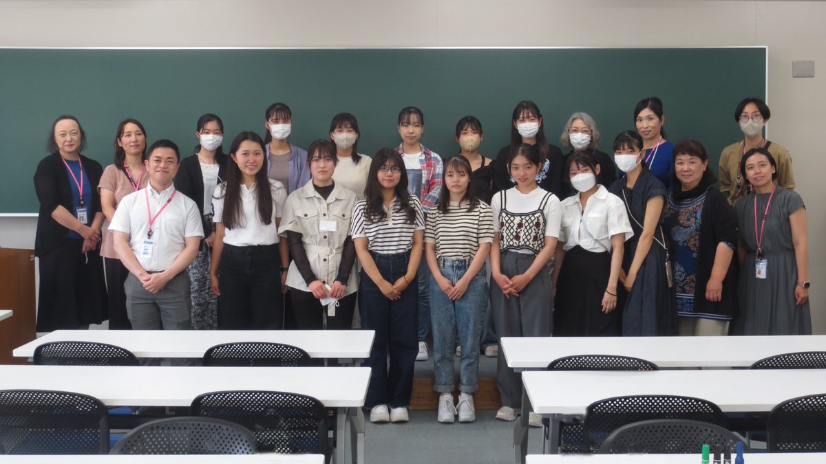 学生自治会と学生部委員会の共催で行われた第1回学生交流会。 
今回は｢大学生活の気になるアレコレ聞いてみよう！」とのテーマで開催しました。 
学年を越えた交流で、始めは緊張もありましたが、 終始会話が絶えず、学生の輪が広がる機会となりました！ 
#東邦大学 #看護学部 #キャンパス風景