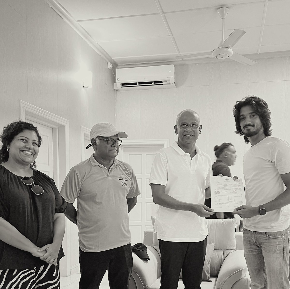 MekhaelMohamed's tweet photo. A remarkable day as I handed over my membership form to the president at his home. Honored and grateful! #MDPKuriah #MDP2023 https://t.co/SWMn4LBubb