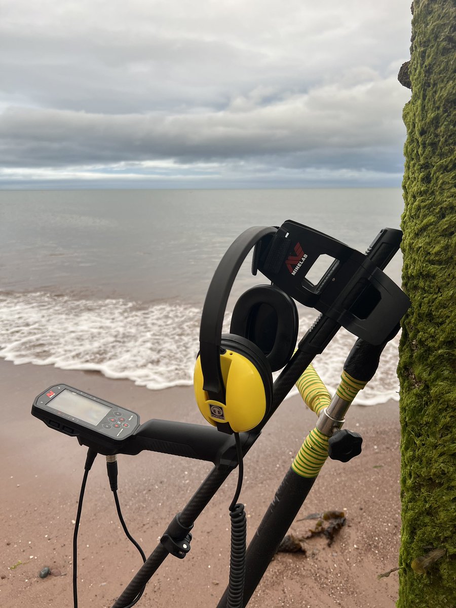 Morning Everyone! If your out metal detecting Good Luck!  🤙🌟💍 #metaldetector #minelab  #metaldetecting #minelabmanticore #garrettmetaldetector #xp #minelabmanticorefreestyle #metaldetecting #metaldetectingfinds #metaldetectingvideos #metaldetector #metaldetectinguk #detecting