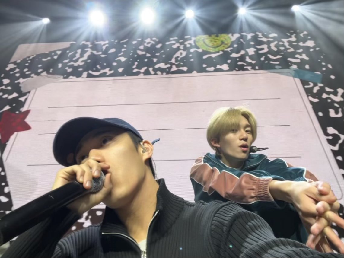 P1H_members's tweet photo. 태양오빠 생일축하해여 😽🎊항상 피원하모니한테 빅재미 선물해줘서 너무 거마웡 >_<
오늘 세상에서 제일 기쁘고 즐거운 하루보내구 항상 건강 잘 챙기구 턍이형 덕분에 매일매일 안 웃을 날이읎다~
다시 한번 생일 진심으로 추카햄 히히힣히힣🥳🎉🎂
#HappyTHEODay

#P1Harmony #INTAK https://t.co/vc3K3V25co