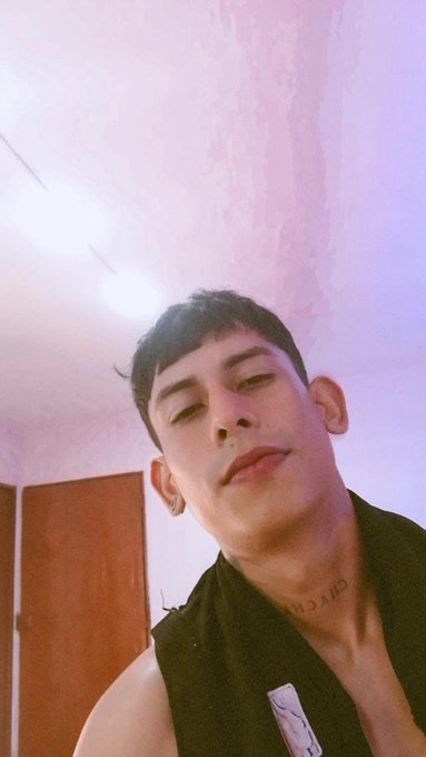 Come and enjoy a delicious moment with me &hearts;  https://t.co/FgVCha3dMD  @chaturbate @cbupdatenews @chb_model<a href="/tag/lgbtq"class="tags"><span>#lgbtq</span></a><a href="/tag/chaturbate"class="tags"><span>#chaturbate</span></a><a href="/tag/pridemonth"class="tags"><span>#pridemonth</span></a><a href="/tag/gayporn"class="tags"><span>#gayporn</span></a><a href="/tag/horn"class="tags"><span>#horn</span></a>