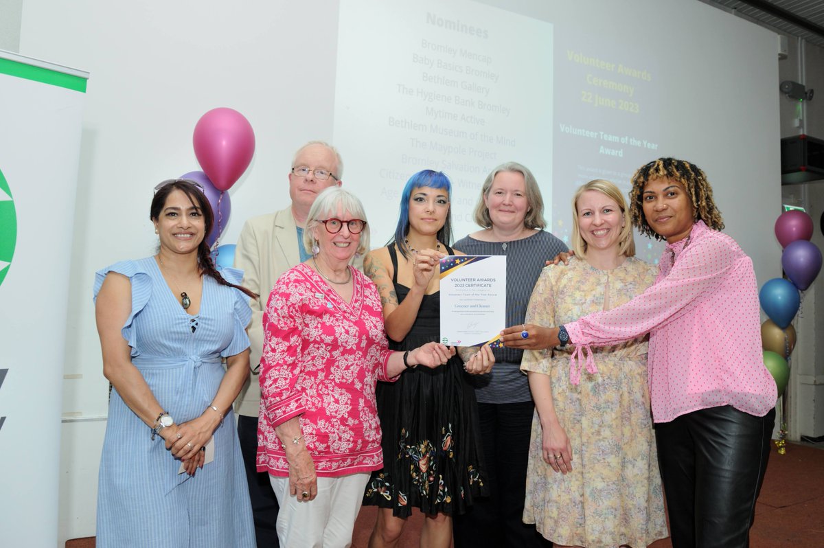GreenercleanerB's tweet photo. It's official; we have fantastic volunteers! Hub Manager Tamasin, entered our Hub team to @CommLinksBrom #Volunteer Awards. Our fabulous volunteers received a certificate. Not all our volunteers could make it, but we appreciate every second of time you share with us THANK YOU 💚 https://t.co/hUXeRDeZVN