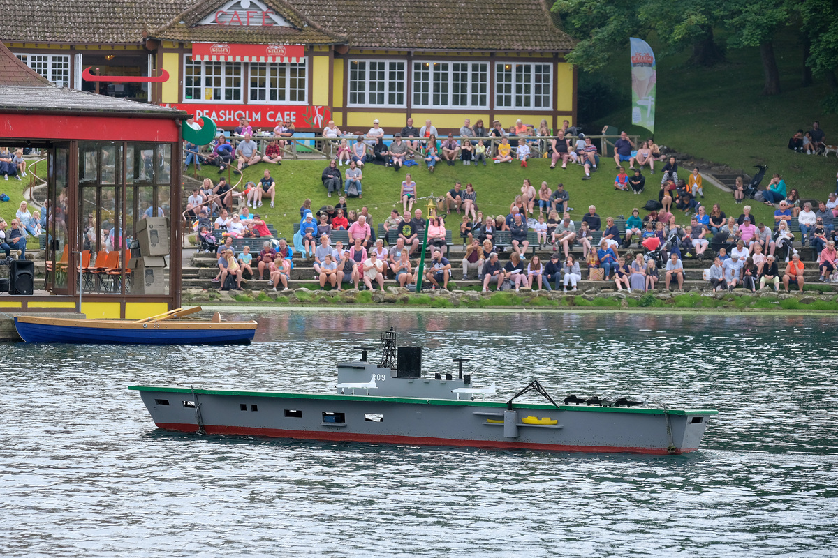 DiscoverCoast's tweet image. Peasholm Park Naval Warfare starts today in Scarborough!⚓ This unique event features 20-foot replica boats in a thrilling 30-minute miniature sea battle, that you can catch three times a week ⛴️
Find out more about getting involved in the action here 👉 ow.ly/YmC150P0tSu