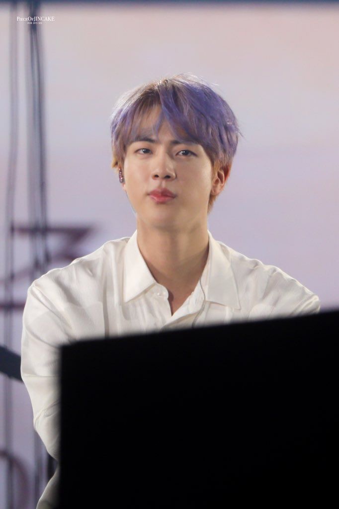 hourjinnie's tweet photo. #JIN https://t.co/bDk8FSSwC1