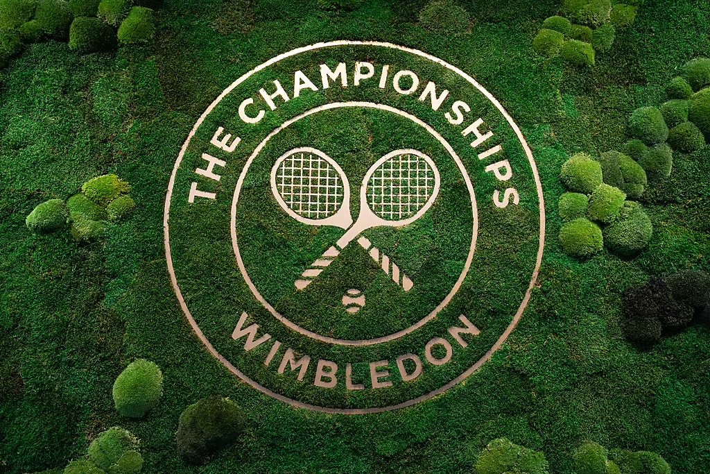 wuyibing_bot's tweet photo. #wimbledon2023 First round 🔥
Wu Yibing 🆚 F. Tiafoe[10]🇺🇸 https://t.co/sLqa3PuxVB