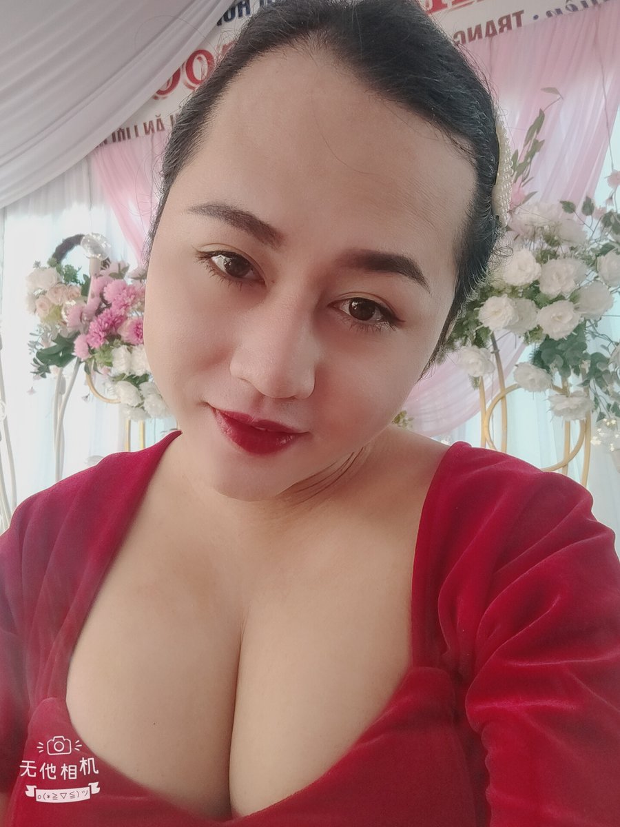 SiDinh8's tweet photo. Ladyboy Cần Thơ https://t.co/ggD2odgSPg