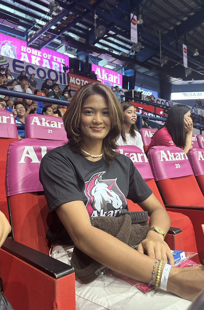 Akari Chargers on X: Now in the Home of the Akari Chargers ⚡️🦄💖 Welcome Fifi  Sharma 💚🏹 t.coPd4hcuY8tm  X