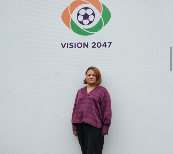Ms Tsering Angmo, General Secretary of the Ladakh Football Association and the first woman to be the secretary of a state football association in India is determined to take Ladakh football to Himalayan heights 💙

Read more 👉🏽 shorturl.at/tFKPR

#IndianFootball