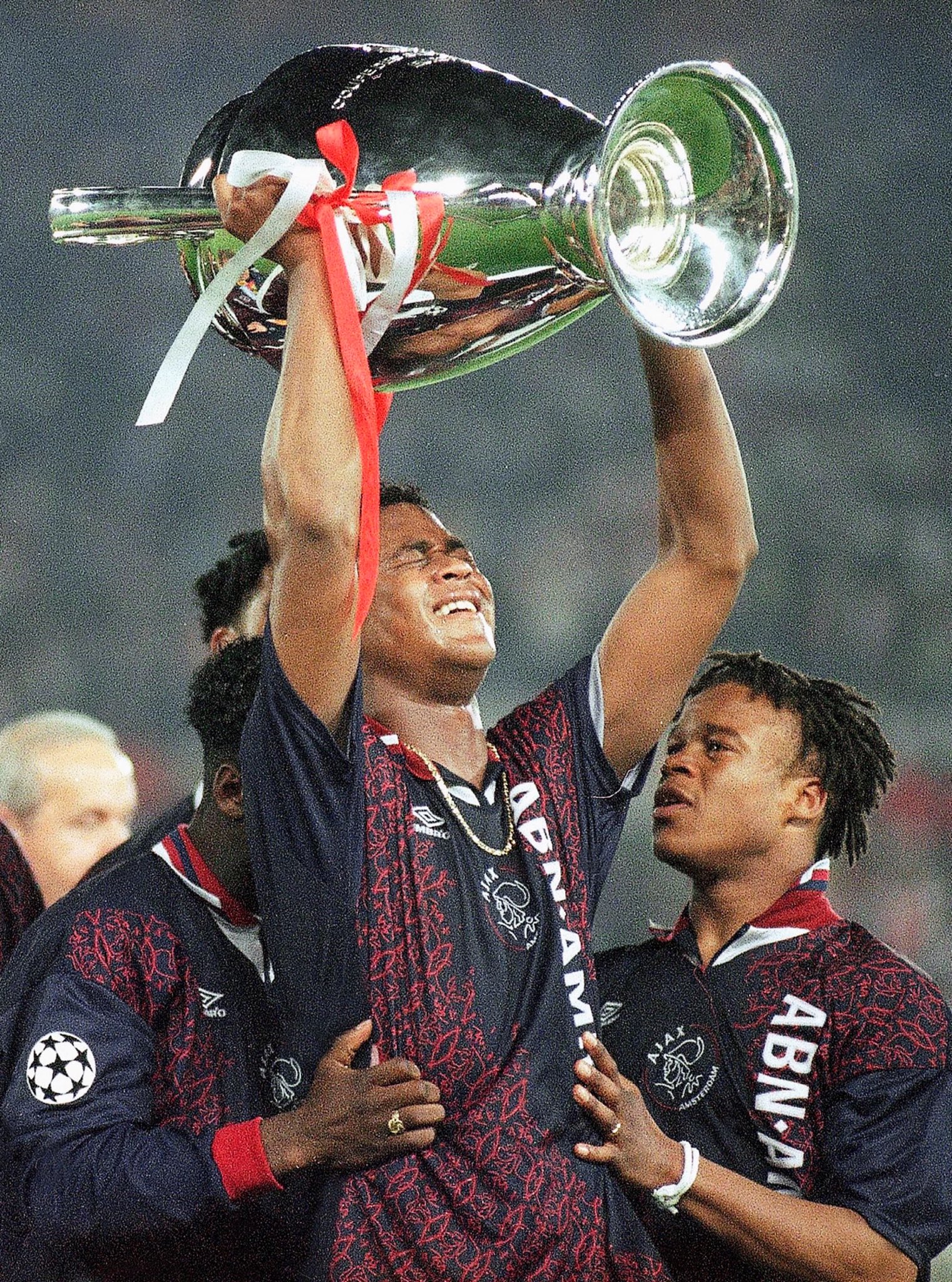  Also happy birthday to Patrick Kluivert 