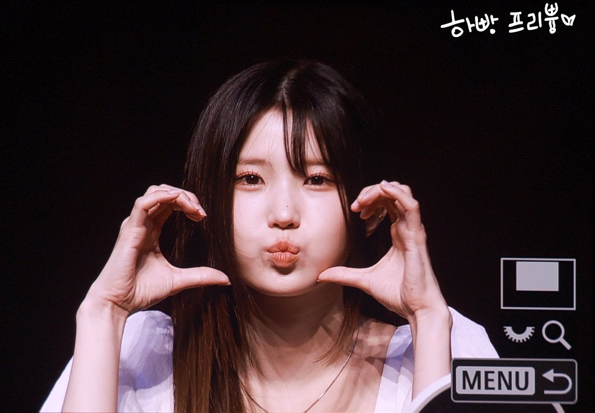 hibread970929's tweet photo. 230701 프리뷰

#프로미스나인 #fromis_9 #송하영 #hayoung #ハヨン

7월 되자마자 귀여우심 https://t.co/iE1FYZGfa1