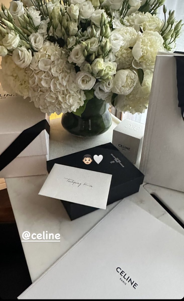 [NEWS] Kim Taehyung will be attending Celine's Homme SS24 show on Sunday, July 2nd.

#TAEHYUNGxCeline