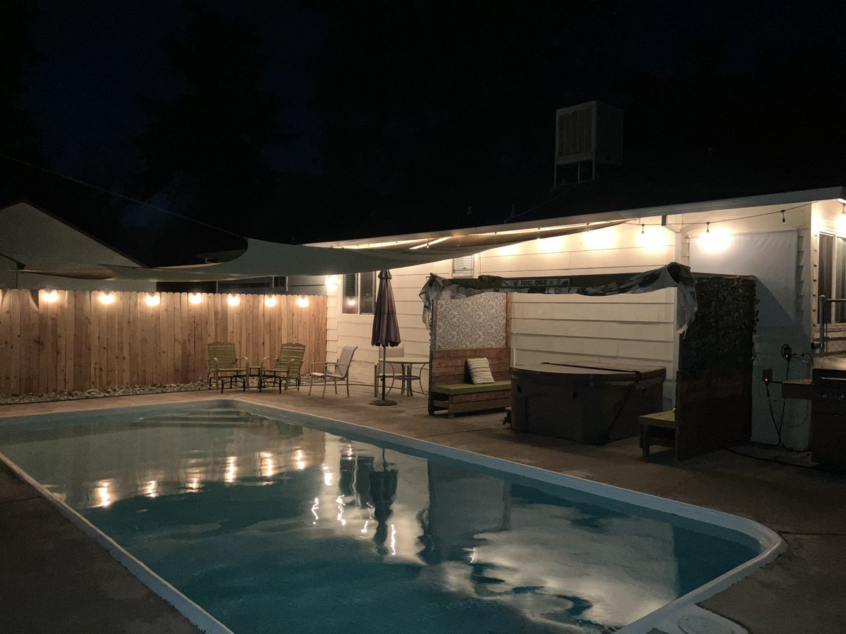 Fyrnackner's tweet image. #PoolReady! Come on over!Happy Independence Day (Weekend) to all my #Antifa #BLM brothers and sisters. ✊#Resist