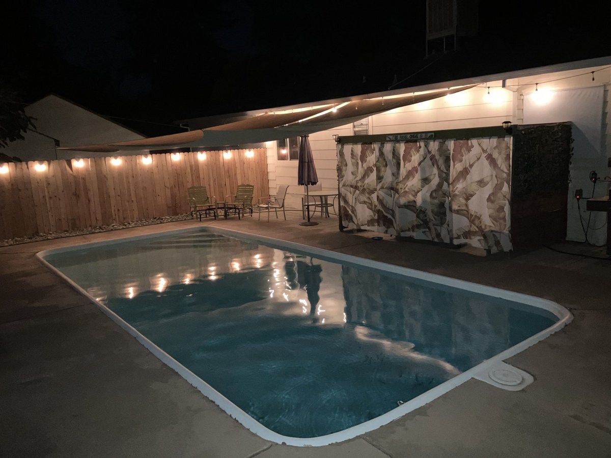 Fyrnackner's tweet image. #PoolReady! Come on over!Happy Independence Day (Weekend) to all my #Antifa #BLM brothers and sisters. ✊#Resist