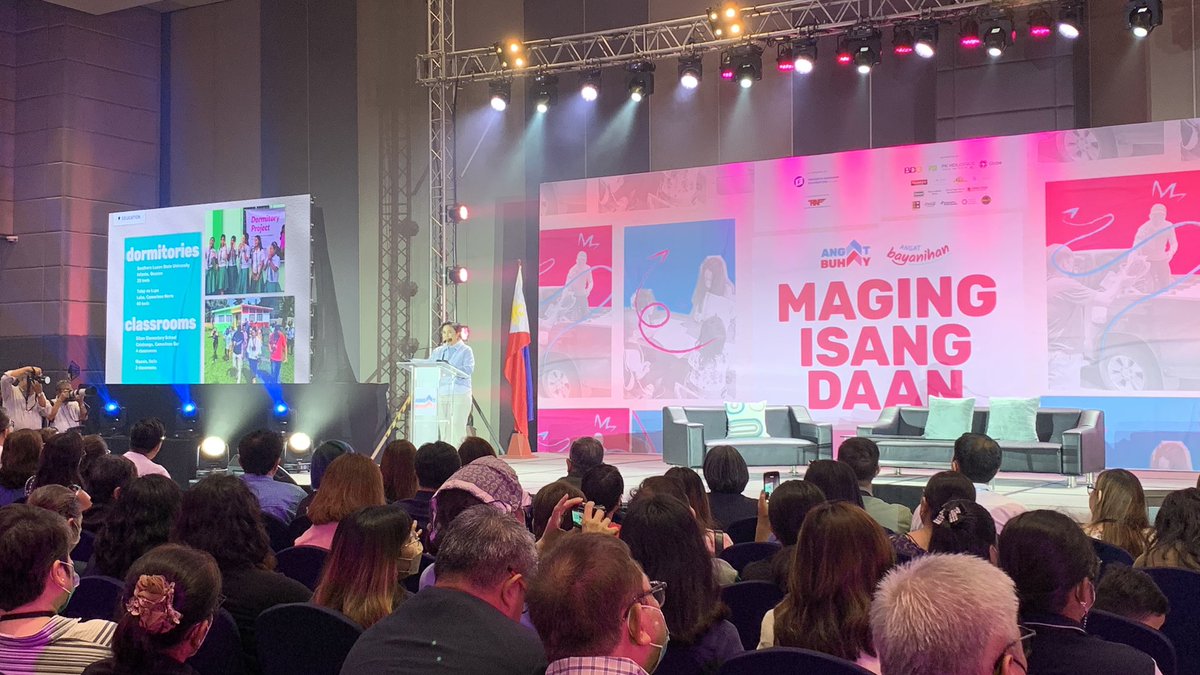 inquirerdotnet's tweet photo. LOOK: Former Vice President Leni Robredo enumerates the accomplishments of Angat Buhay Foundation on its first founding anniversary.  To celebrate its first year, Angat Buhay will partner with more NGOs across the country. | @GabrielLaluINQ https://t.co/TXvBmuEQaG