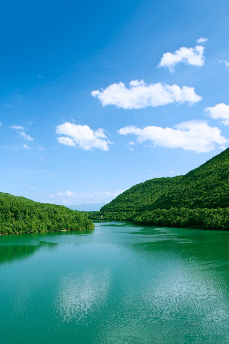 Calm lake under the blue sky 💙

#lake #nature #naturephotographyday #bluesky #greenmountains #calm #cloudg #clouds #naturelovers #warersource #river #greentrees
