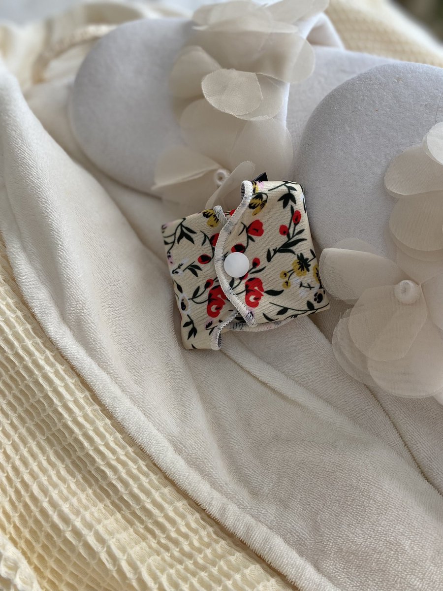 Cariona Pantyliner’s are the perfect insurance when you don’t know what day your period will come. Get a free liner with any order over $30! Learn more on our website. 🌷🌎
.
.
.
#carionapads #reusablemenstrualproducts #reusablemenstrualpads #periodproducts #pantyliner
