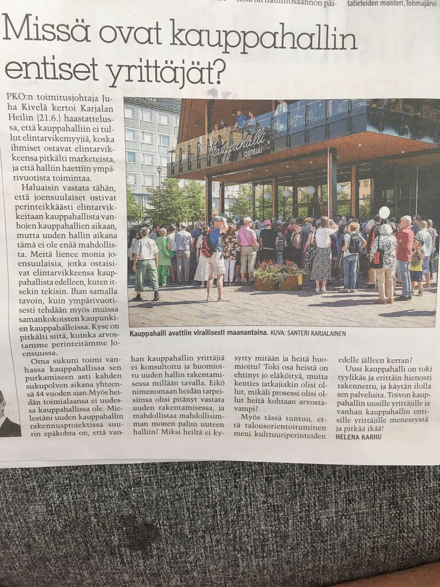 Ajat muuttuvat, ja kauppahallit siinä mukana - varsinkin Joensuussa. Helena Karhun pysähdyttävä kirjoitus Karjalan Heilissä: