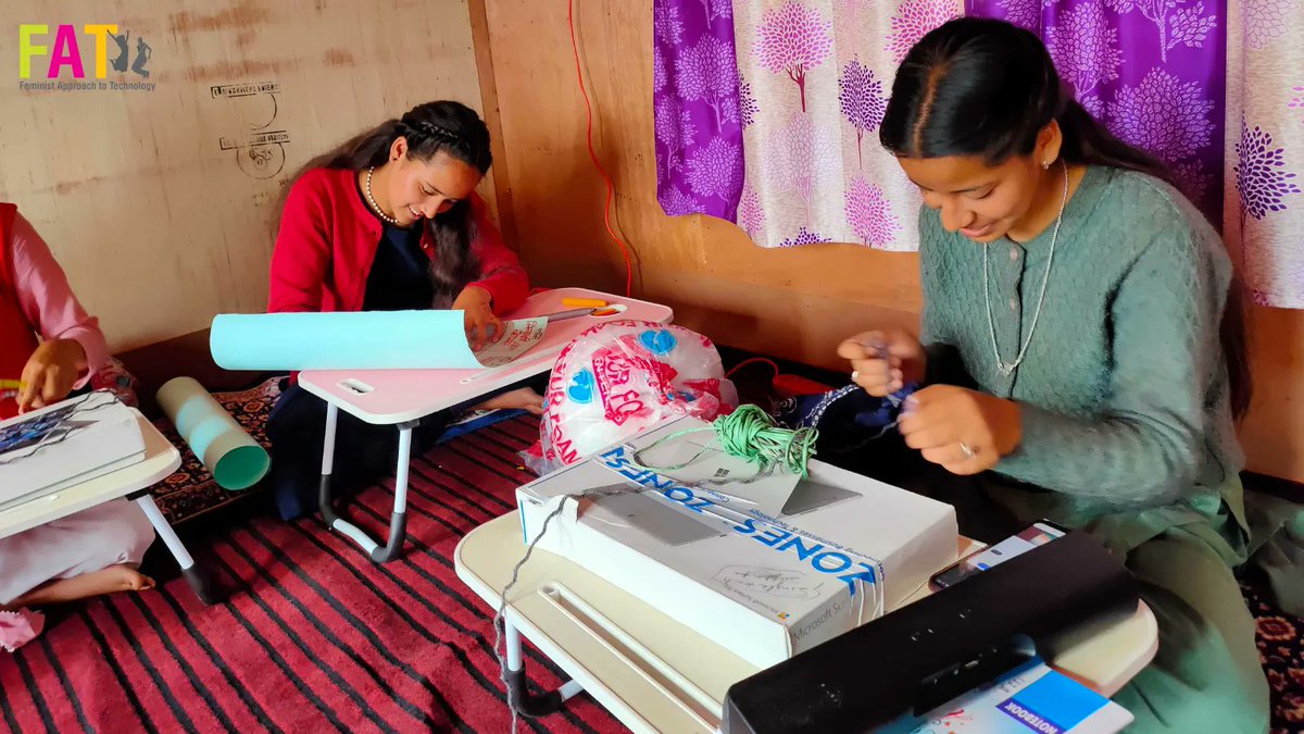 What makes our Community Tech Centres special is that they're spaces for learning technology as well as ownership 💻 🤝  Each participant is equally responsible for using and caring for equipment and maintaining the centre. Here are participants setting up our Himachal centre 😁