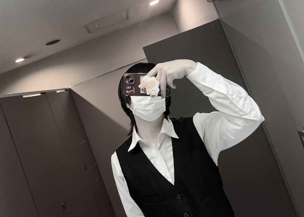 M1tsu_32_'s tweet photo. ⠀
久しぶりฅ
元気？

数日間おやすみを頂いておりました。理由は仕事の忙しさ含め心と体が追いつかず、一旦SNSから離れてました

ご心配おかけしました

待たせてごめん
また今日から爆速で進むぞ
ぼくは生きてる
⠀ https://t.co/1hxz3O8AUF