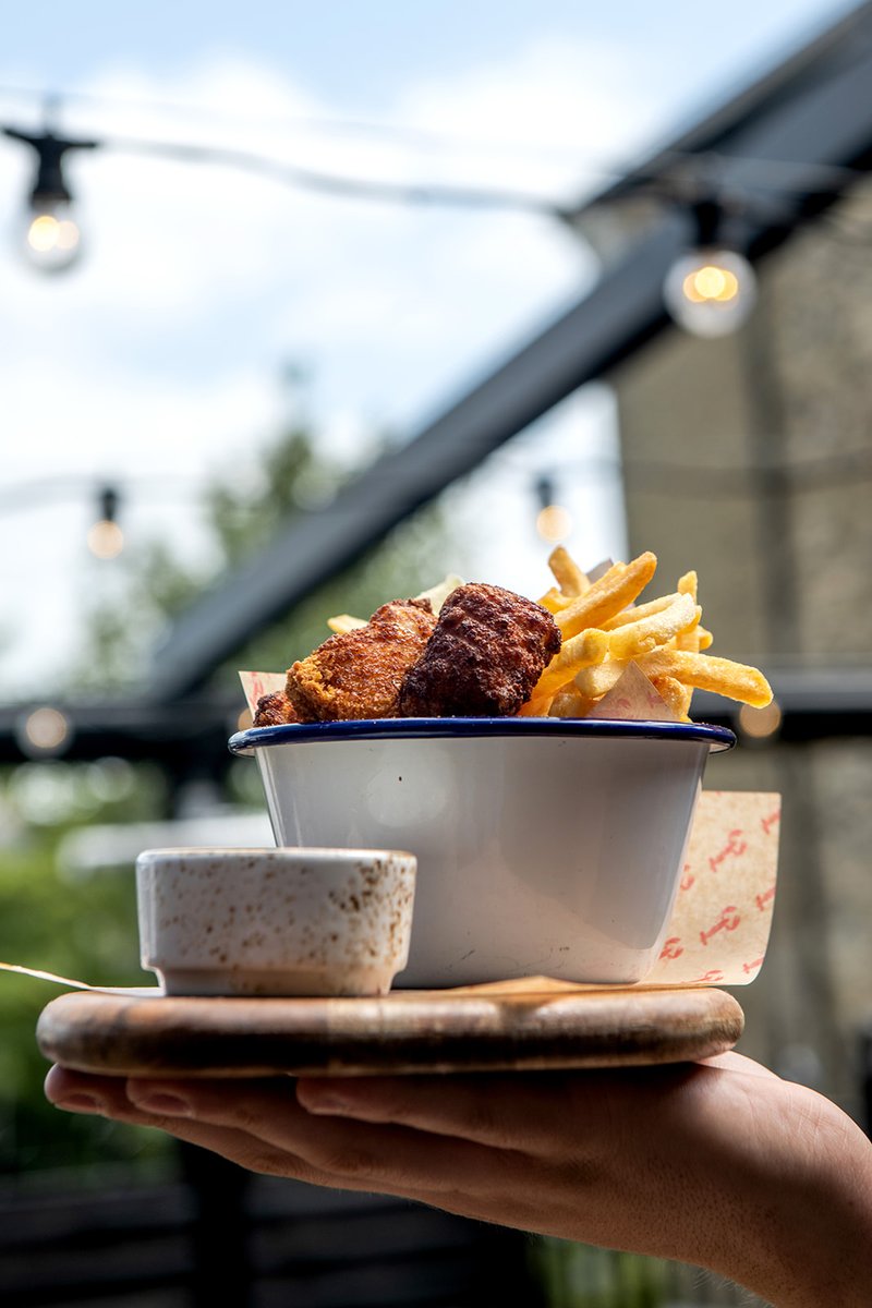 SankeysRTW's tweet photo. 🚨 PUB IN THE PARK COMPETITION TIME! 🚨 We’re giving away 2 pairs of FREE tickets for the Saturday - to enter:

- Follow us and @Pubinthepark_ 
- Retweet this tweet.

Entries close 2nd July. Winner announced the next day. Entrants must be 18+. T&amp;Cs apply. Good luck! 🤞 https://t.co/biuIzgi8AX