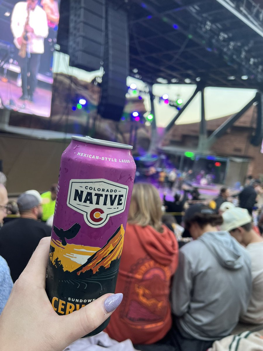 loweaman's tweet photo. @dirtyheads @RedRocksCO @coloradonative #burnslow https://t.co/WzReMdjGuh
