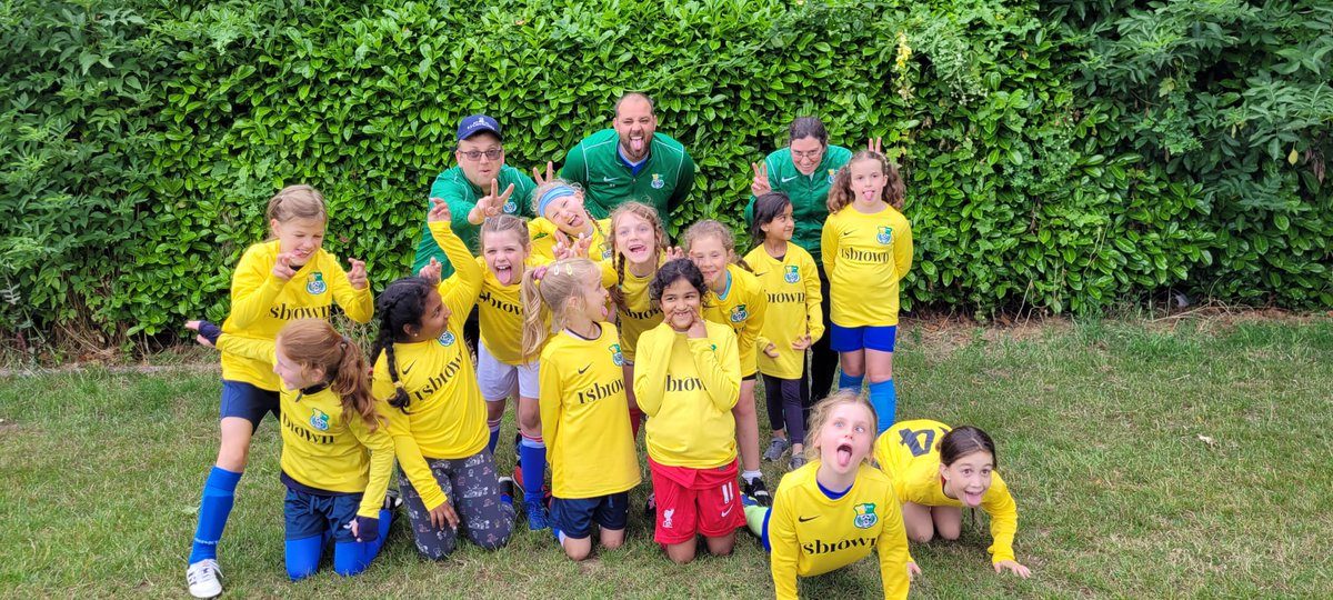 Robert Taylor (@edgeley88) on Twitter photo Last training of the season for U8 girls <a href="/LaurelParkFC/">Laurel Park FC</a> Managed to get a "professional" team photo! Normally they end up like the second one 😆 💛💚 <a href="/Teamgrassroots_/">Grassroots</a> <a href="/HerGameToo/">Her Game Too</a> Last training of the season for U8 girls <a href="/LaurelParkFC/">Laurel Park FC</a> Managed to get a "professional" team photo! Normally they end up like the second one 😆 💛💚 <a href="/Teamgrassroots_/">Grassroots</a> <a href="/HerGameToo/">Her Game Too</a>