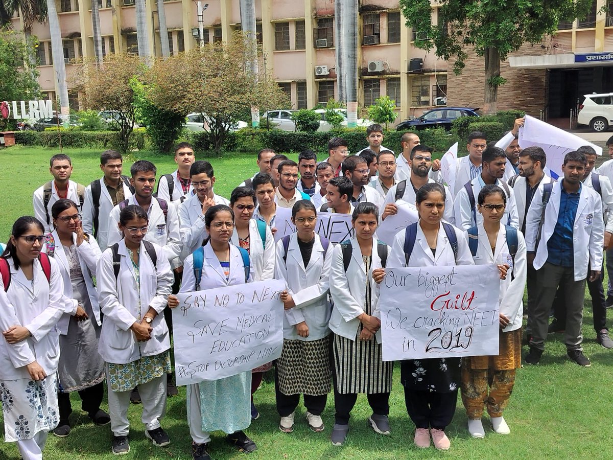 AdityaK14204287's tweet photo. #NMC forcefully putting #NEXT On 19 batch
We don’t want #NEXT
Let’s Unite with each other nd so #NMC take back this decision
#NONEXTFOR2019BATCH
#NONEXTFOR19BATCH
#DoctorsDay
#Doctors
@NMC_IND @MoHFW_INDIA 
@mansukhmandviya 
@KapilSibal @official_aimsa 
@ianilradadiya @AIDSO_AIC https://t.co/cUU0AQL8GT