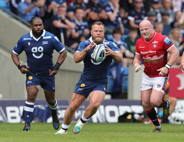 Akker van der Merwe word ’n Bul.

netwerk24.com/netwerk24/spor…