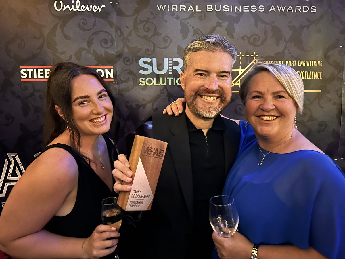 So this happened ❤️ Wirral Chamber surprised me with a special achievement award ‘Fundraising Champion’ at the Wirral Business Awards

&amp; to make it extra special was the 4 people who did the first ever #TeamDDB fundraising event for me. Benji, BD, Becky &amp; Will were by my side ❤️