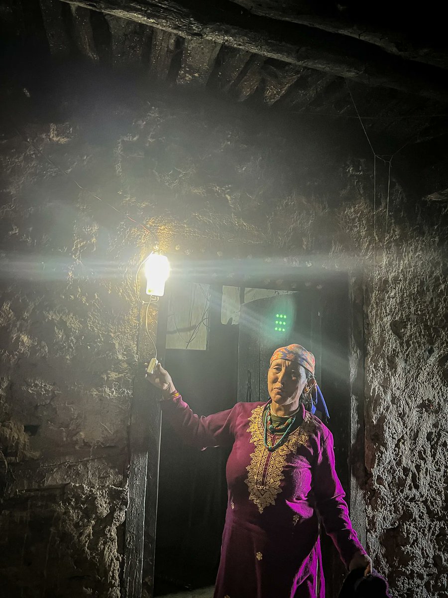 BarefootCollege's tweet photo. Big news: another 45 solar โ๏ธ home lighting systems were just installed by our Nepal #solarmamas in rural #Nepal ๐. These 3 women have just provided more families with renewable #greenenergy!
#womenempowerment #sustainable #nonprofit #ruraldevelopment #asia #barefootcollege https://t.co/9npDGhwvvB