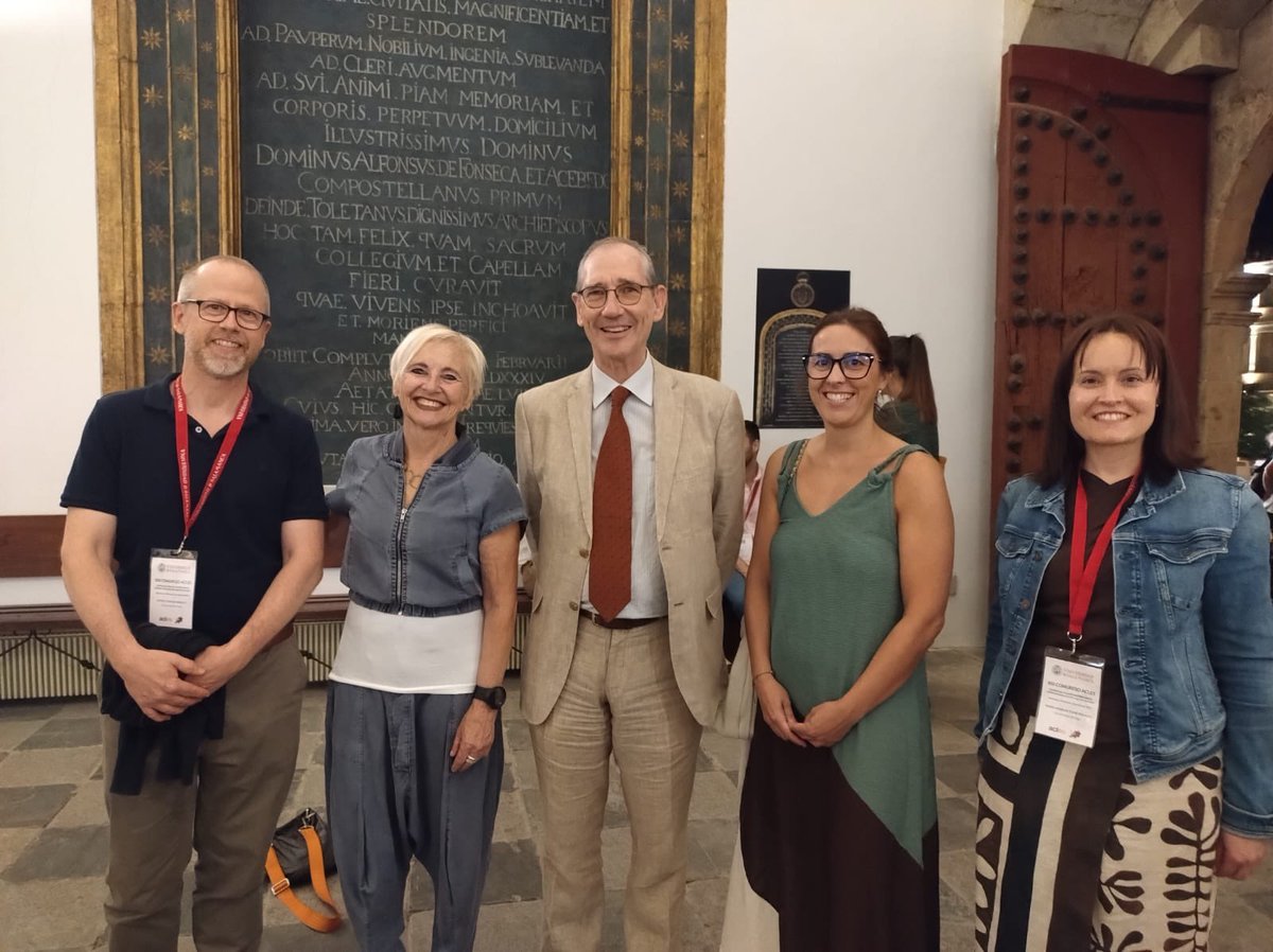 Centro de Linguas tweet media