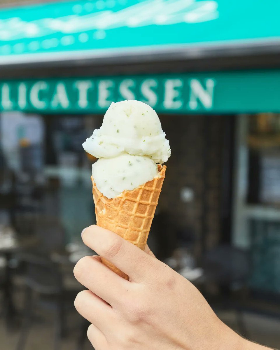 Let’s raise a cone to #NationalIceCreamDay 🍦 .

#londonfoodguide #streetfoodlondon #infatuationlondon #londonrestaurants #londoneats #eaterlondon #toplondonrestaurants #londonfoodblogger #londonfoodscene #outinlondon #tastelondon #londonfoodies #londonfood #londonrestaurant