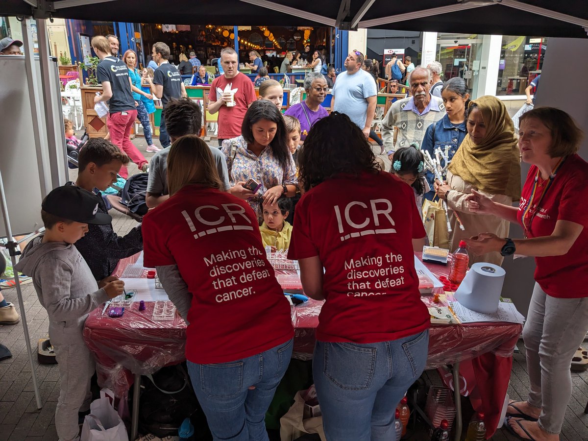 Our @ICR_London staff and scientists are busy @SuttonCouncil STEAM fair. So many budding scientists at the High Street @EnjoySutton