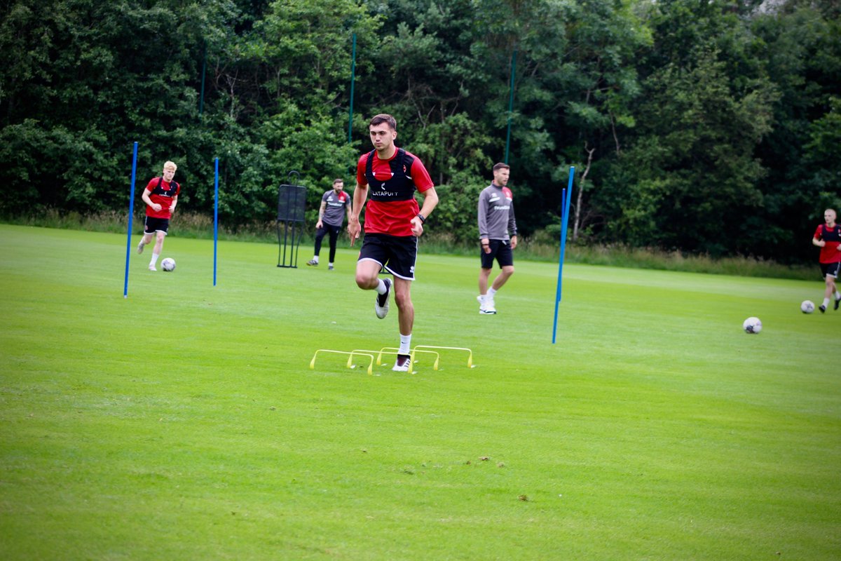 WFCOfficial's tweet photo. 🤩 𝐌𝐚𝐞𝐬𝐭𝐫𝐨! https://t.co/DBdhUb63zg