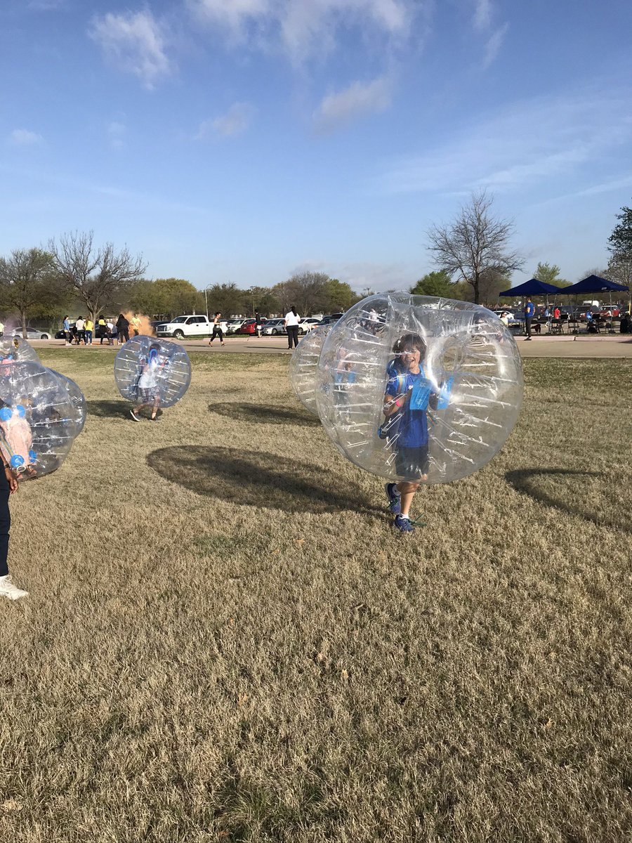 DFWBubbleBall's tweet photo. Ballin! .
.
.
.
.
#dfw #dfwmbb #dallas_community #dallasmom #dallasmoms #dallasinfluencer #mckinneytx #allentx #friscotexas #friscomoms #dallaslife #dallasliving #dallaslifestyle #cleburnetx #fortworth #fortworthtexas #bubblesoccer https://t.co/v8uEkMYSgG