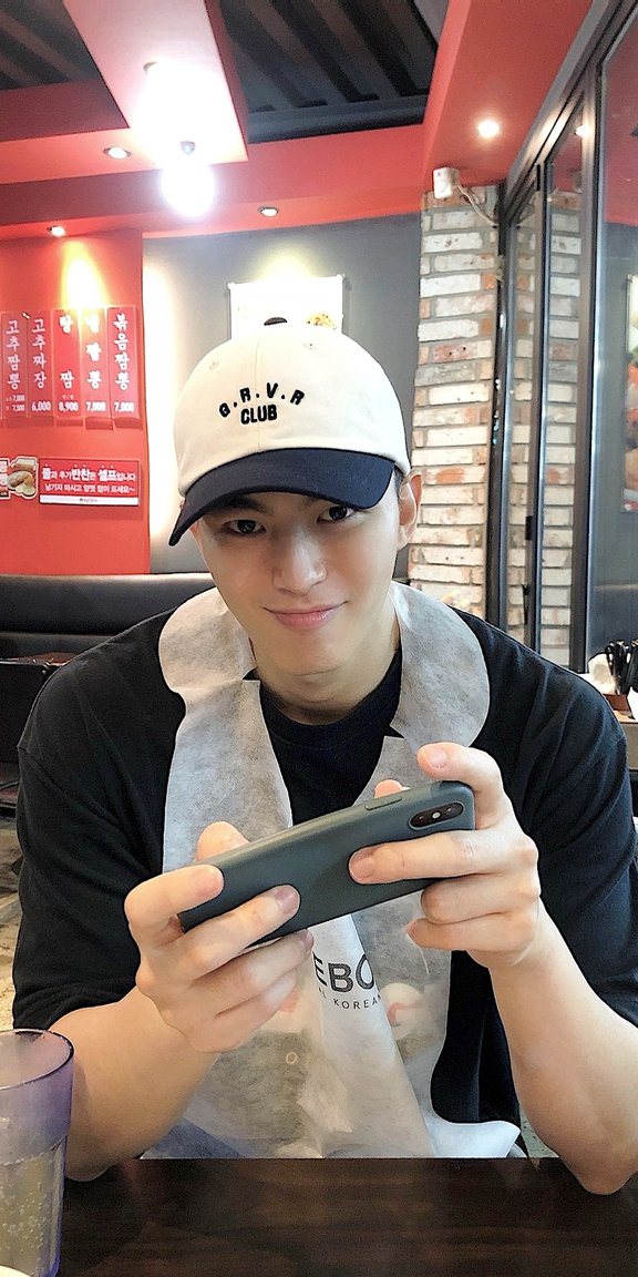 abriel08's tweet photo. 홍빈시😍 https://t.co/z64cikklh9