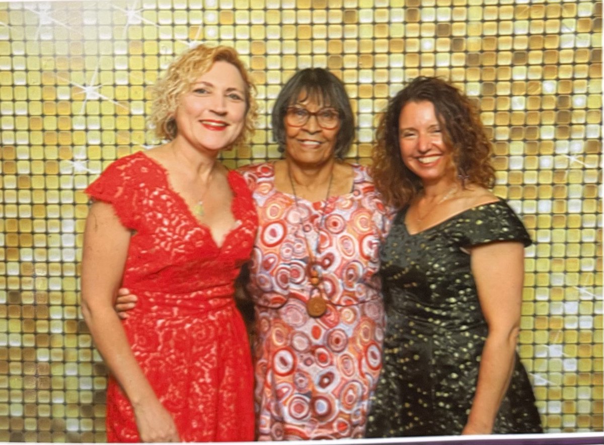 RebeccaVassarot's tweet photo. Big congrats to all the winners of the #naidocawards2023! Missed you @Dan_Bourchier! Lots of special moments but my fav was photos with @emmadavidsonACT and #auntyviolet https://t.co/md357pDenT