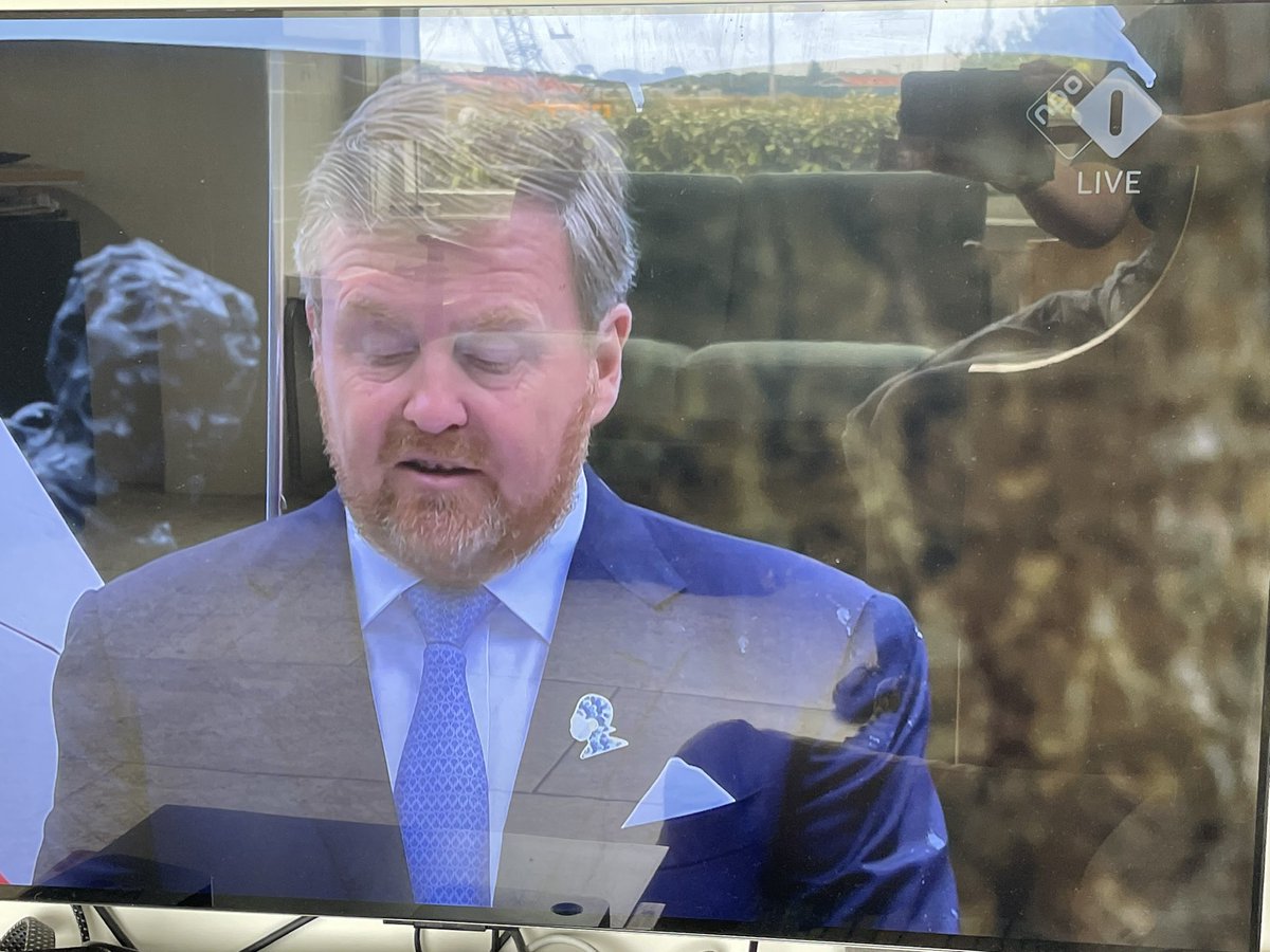 Indrukwekkende en diep menselijke woorden van <a href="/ZM_Willem4/">koningWillem4</a> in het Oosterpark tijdens #ketikoti . Wat een ontlading!