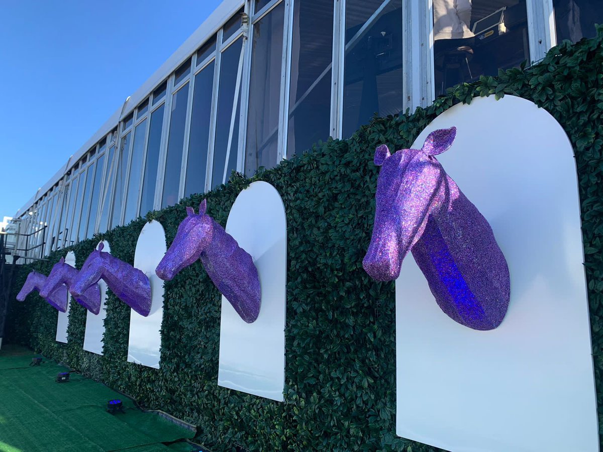 Chasing celestial dreams today at Hollywoodbets Greyville! 🤩💜 Who has gotten lucky with their selections today? 🏇

#HollywoodbetsDurbanJuly #HDJ #HDJ2023 #OutOfThisWorldZA #RoadToHDJ2023